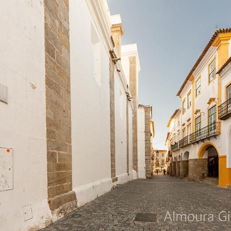 Almoura Giraldo Centro Historico Apartment Evora Luaran gambar