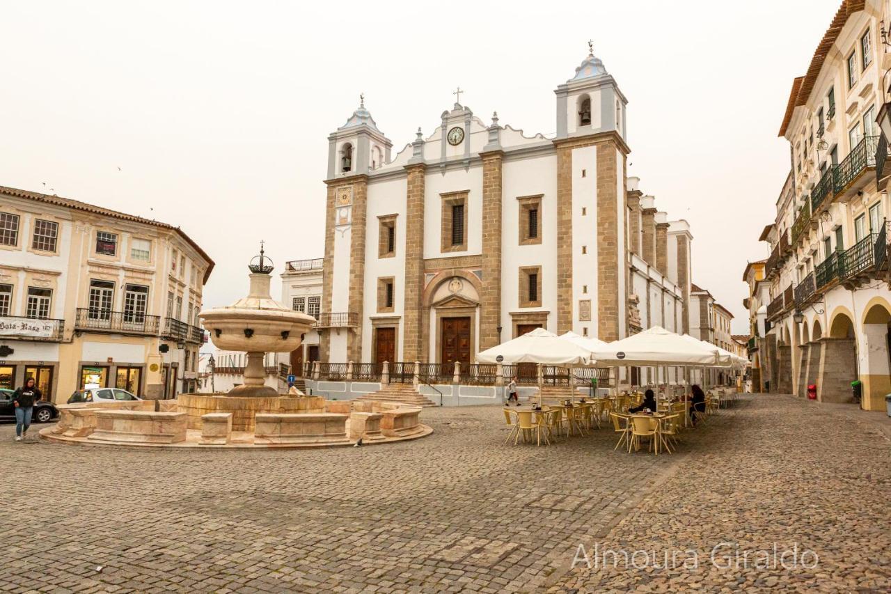 Almoura Giraldo Centro Historico Apartment Evora Luaran gambar